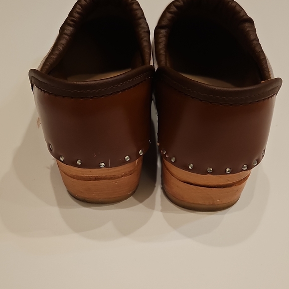 Elegant Brown Bastad Sweden Leather Closed Back Women's Clogs Size 35 - Picture 4 of 8